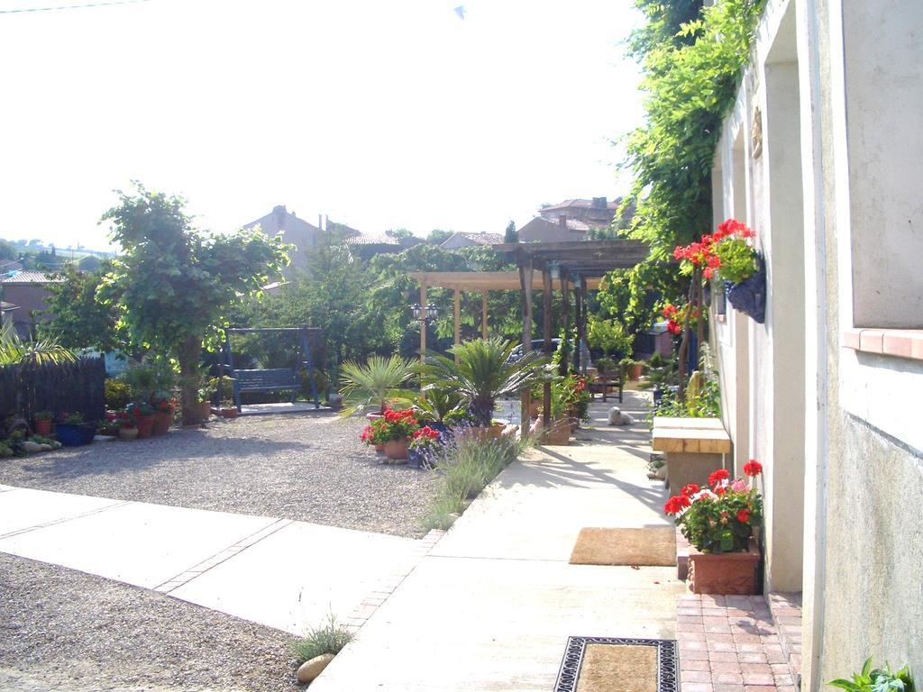 Maison De Laura Salsigne Exterior photo